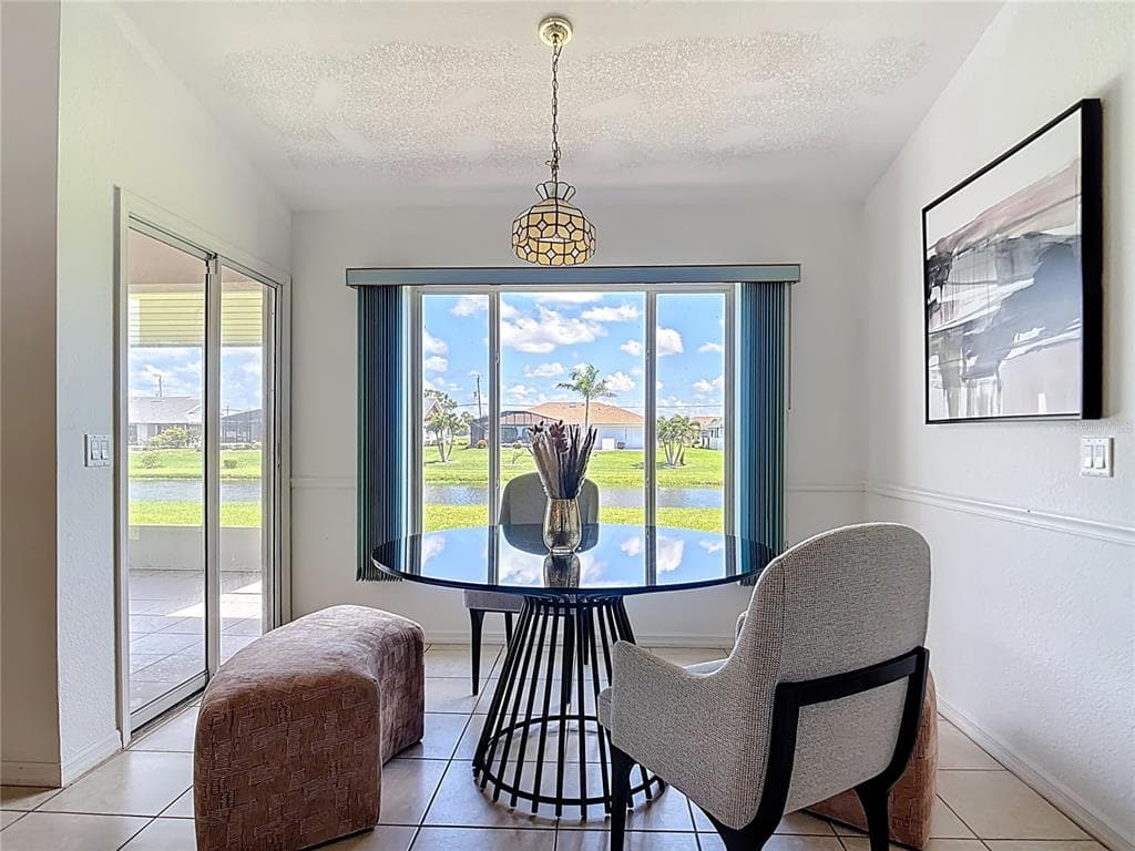 104 MARK TWAIN LANE, ROTONDA WEST, FL 33947 — zdjęcie 3