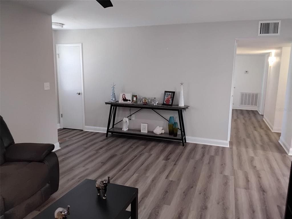 702 CYPRESS PLACE, SUN CITY CENTER, FL 33573 — zdjęcie 3