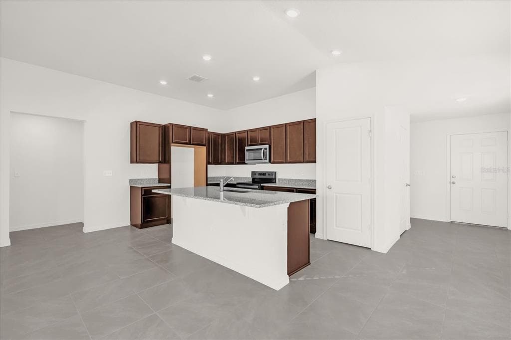 1833 RYAN DRIVE, LAKE WALES, FL 33859 — zdjęcie 2