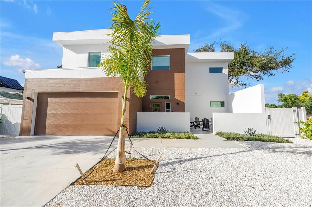 2065 GOLDENROD STREET, SARASOTA, FL 34239
