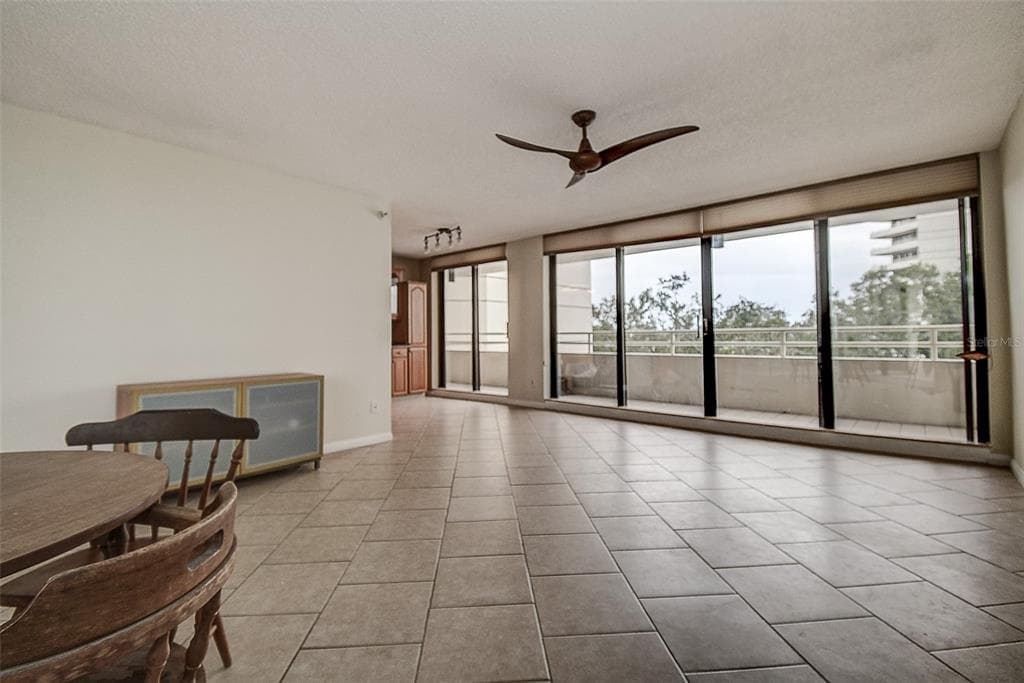 5940 PELICAN BAY PLAZA S # 406, GULFPORT, FL 33707 — zdjęcie 2