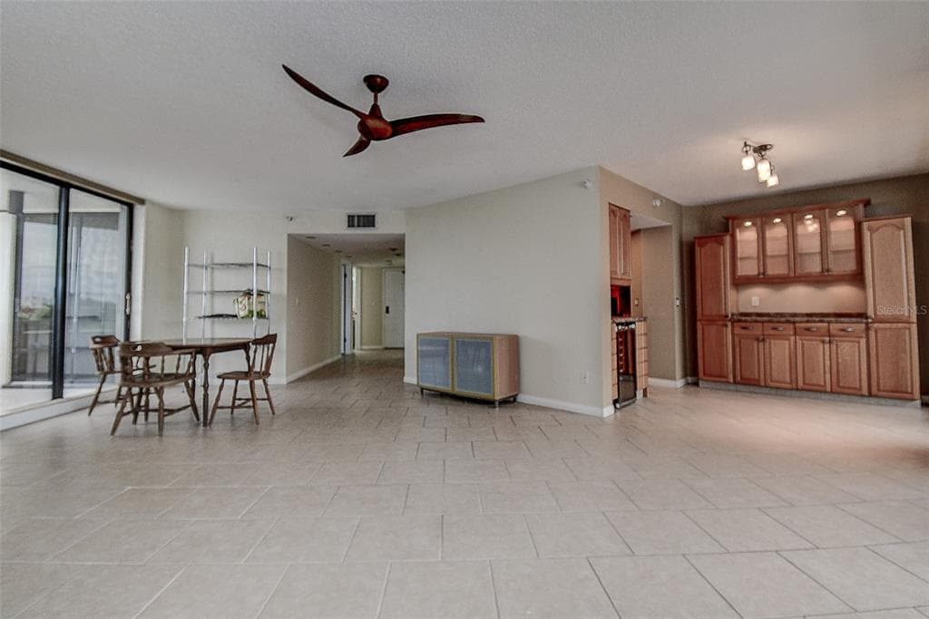 5940 PELICAN BAY PLAZA S # 406, GULFPORT, FL 33707 — zdjęcie 4