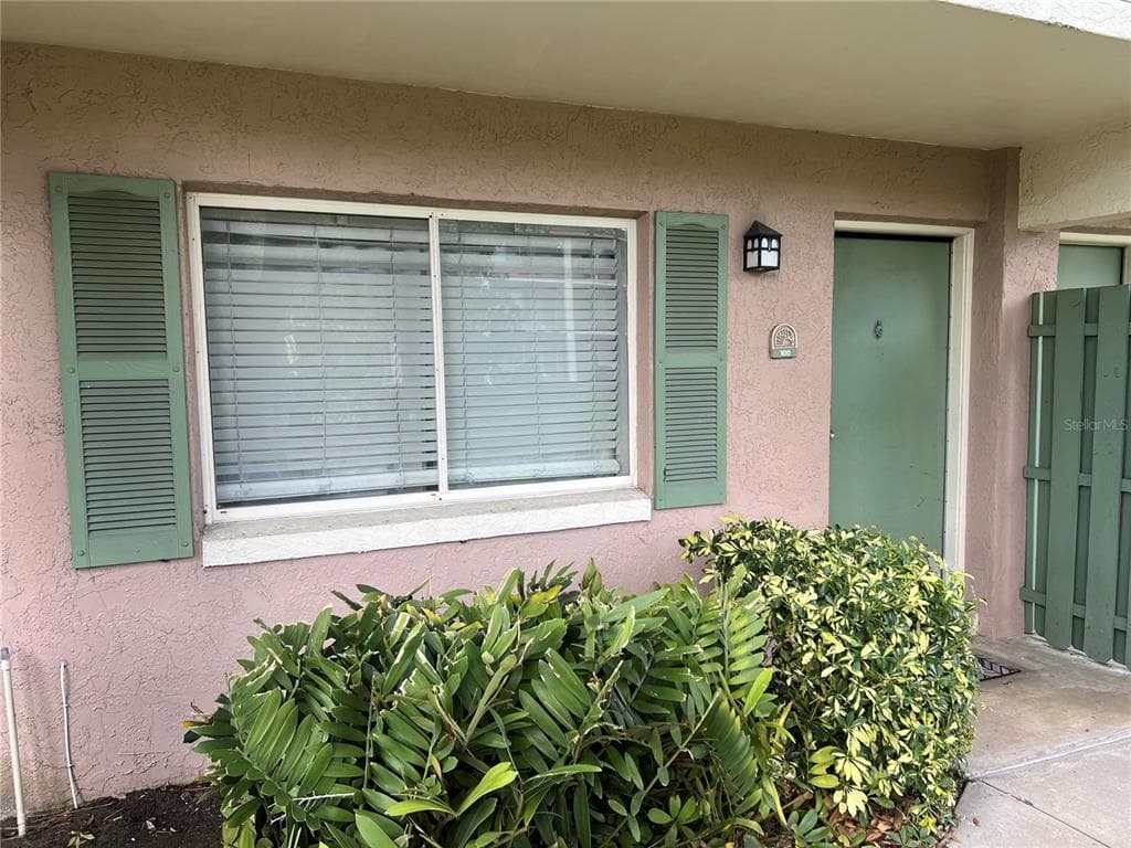 133 OYSTER BAY CIRCLE # 100, ALTAMONTE SPRINGS, FL 32701