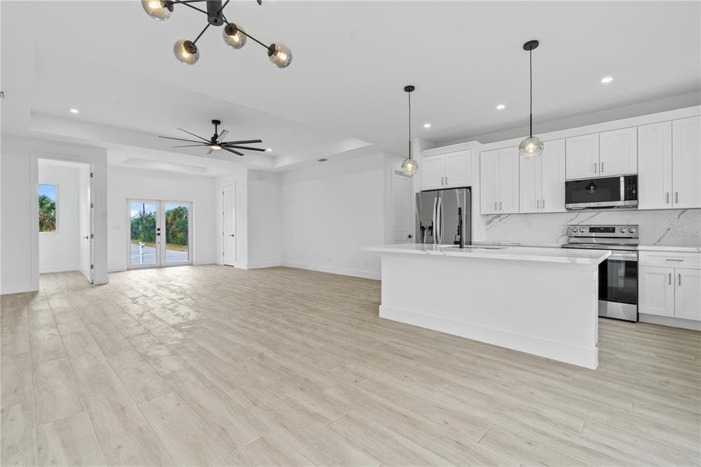 13438 MCINTOSH AVENUE, PORT CHARLOTTE, FL 33981 — zdjęcie 3