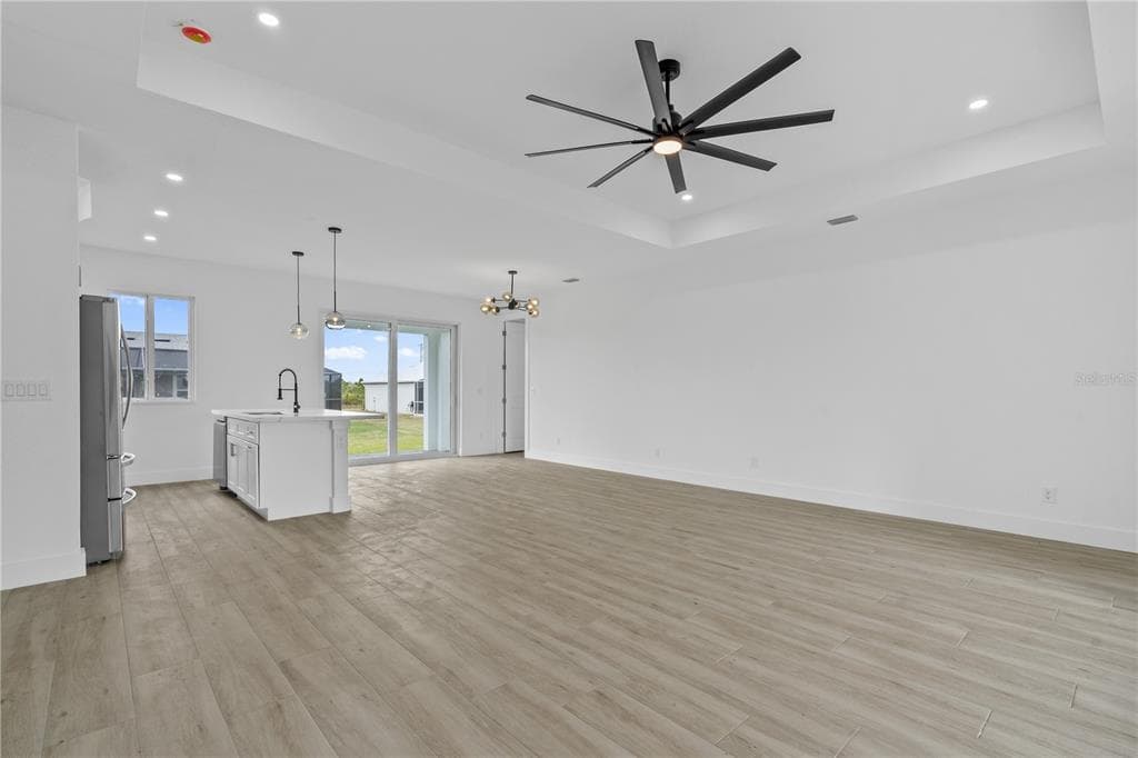 13438 MCINTOSH AVENUE, PORT CHARLOTTE, FL 33981 — zdjęcie 5