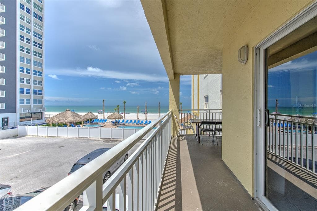 17450 GULF BOULEVARD # 103, REDINGTON SHORES, FL 33708 — zdjęcie 3