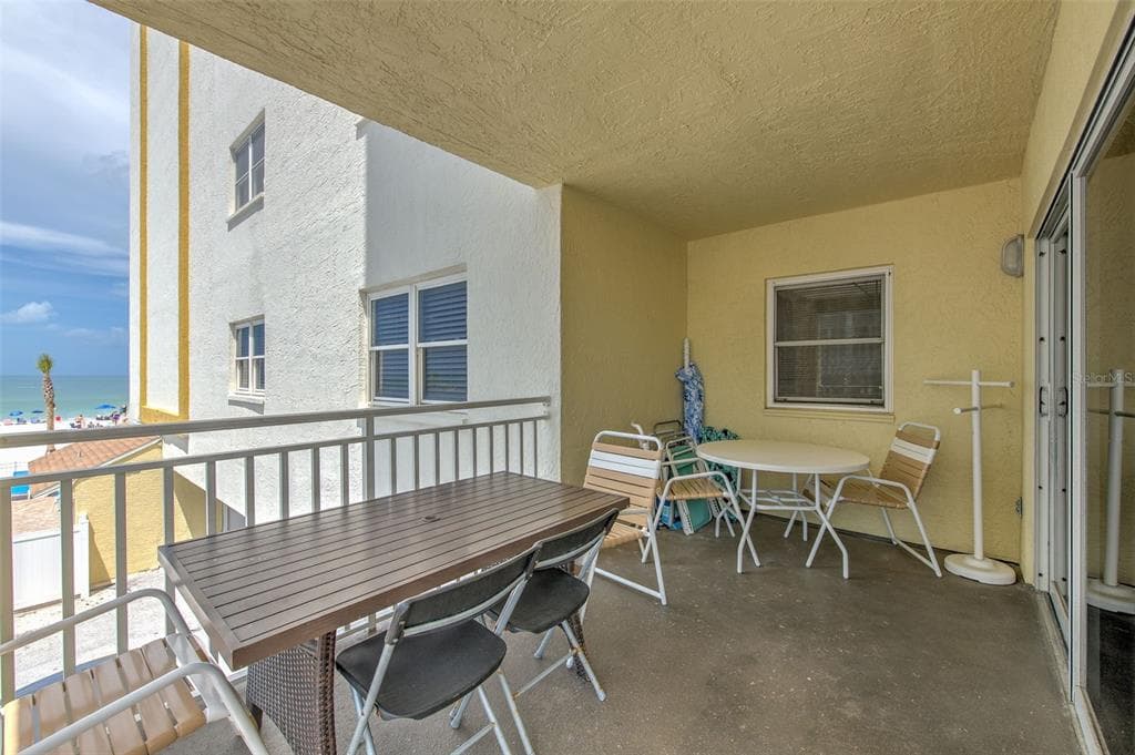 17450 GULF BOULEVARD # 103, REDINGTON SHORES, FL 33708 — zdjęcie 4