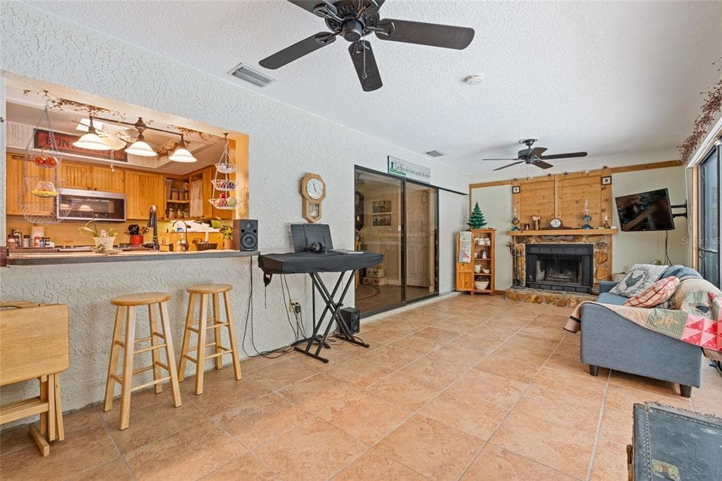 155 WOODCUTTER LANE, PALM HARBOR, FL 34683 — zdjęcie 4