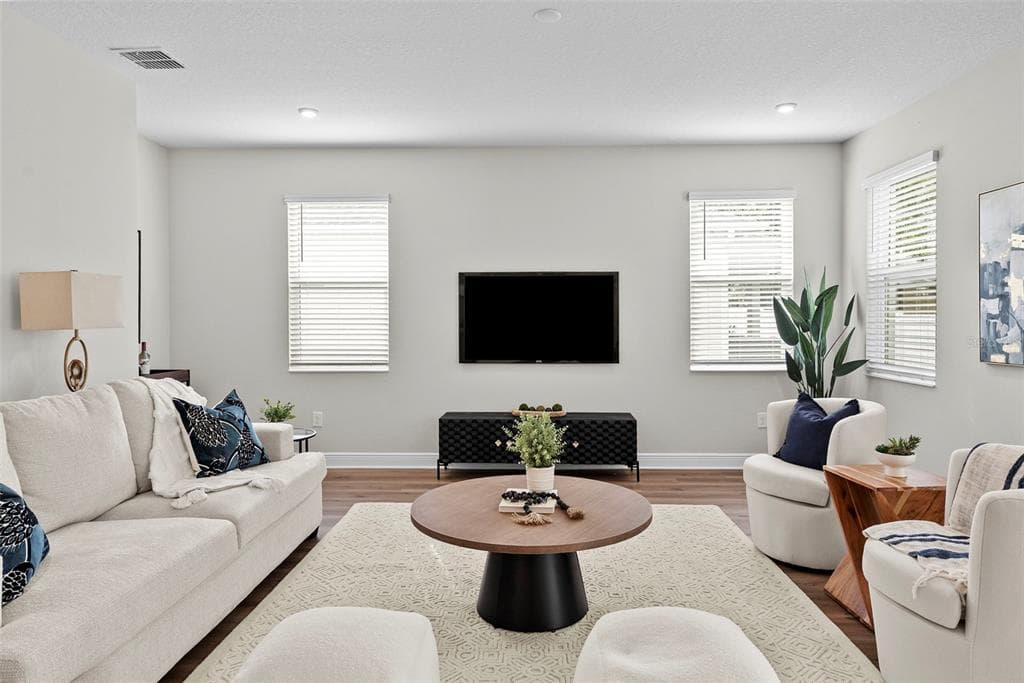 6244 29TH STREET N, ST PETERSBURG, FL 33702 — zdjęcie 5