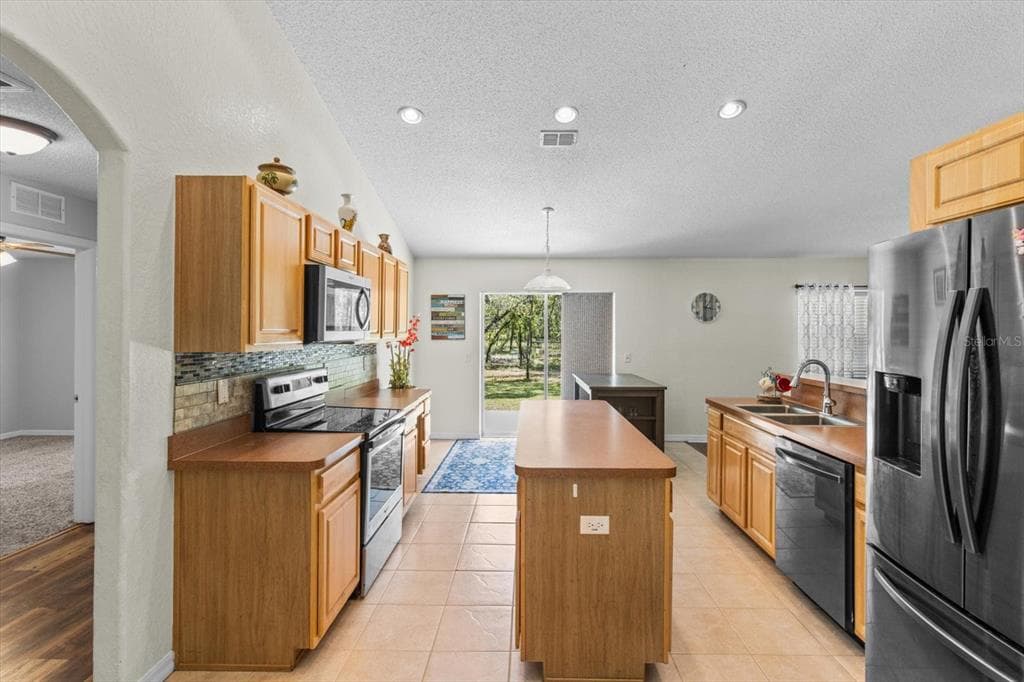 16038 MALDEN ROAD, WEEKI WACHEE, FL 34614 — zdjęcie 5