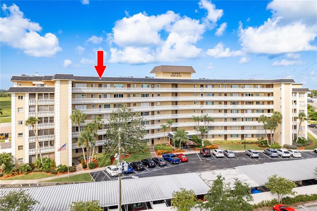8950 PARK BOULEVARD # 702, SEMINOLE, FL 33777