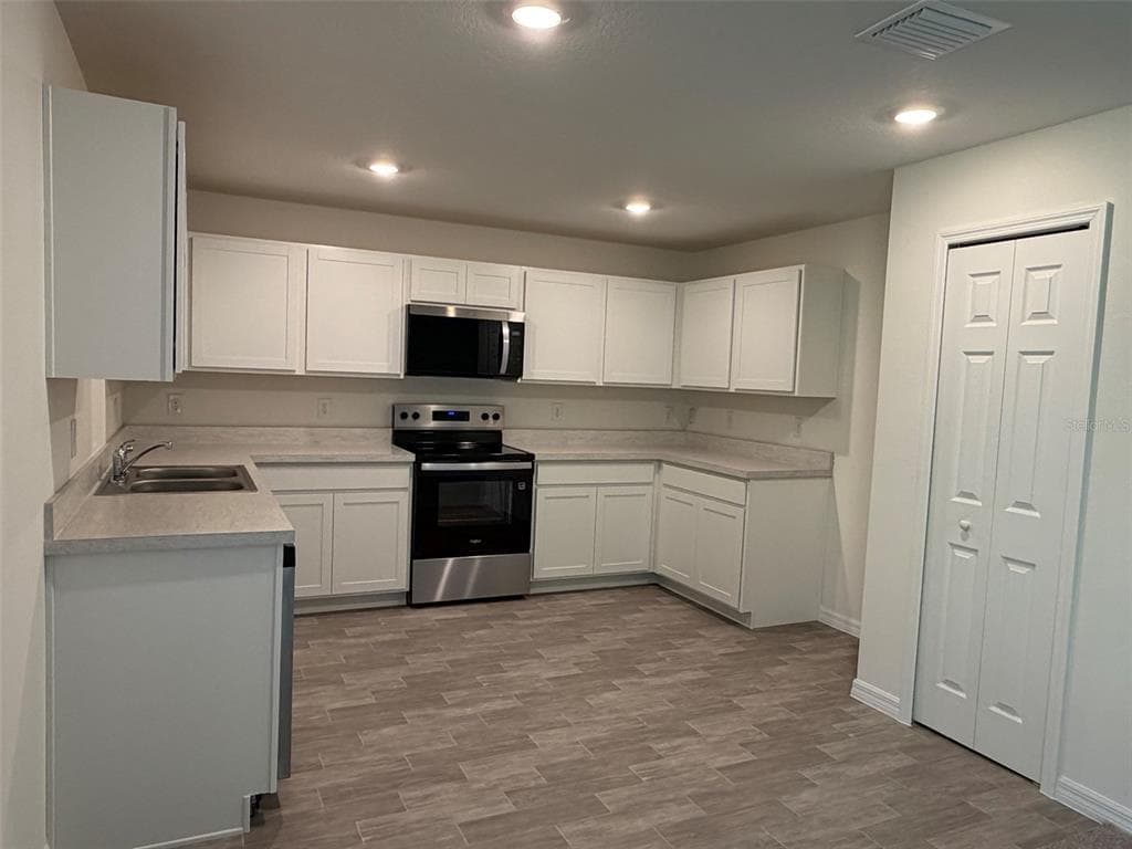 880 HUDSON VALLEY DRIVE, POINCIANA, FL 34759 — zdjęcie 3
