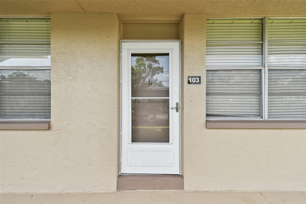 5095 BAY STREET NE # 103, ST PETERSBURG, FL 33703 — zdjęcie 3