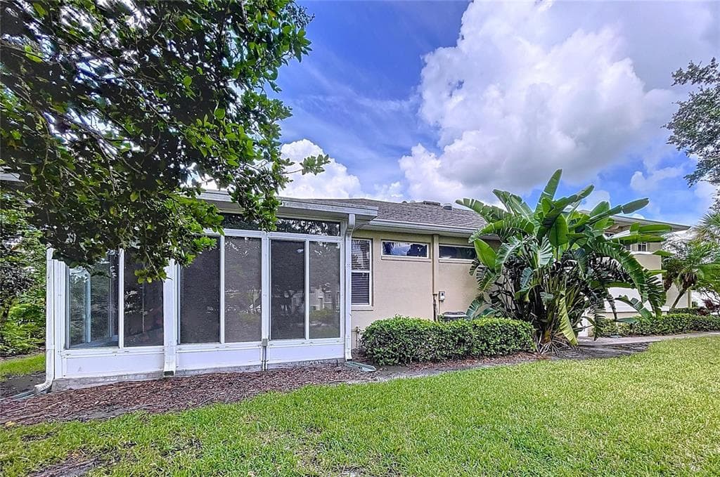 2018 INVERNESS GREENS DRIVE # 2018, SUN CITY CENTER, FL 33573 — zdjęcie 3