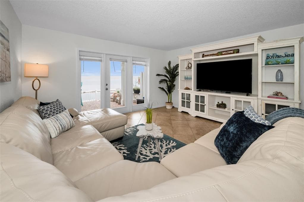 5026 COQUINA KEY DRIVE SE # 5026, ST PETERSBURG, FL 33705 — zdjęcie 3
