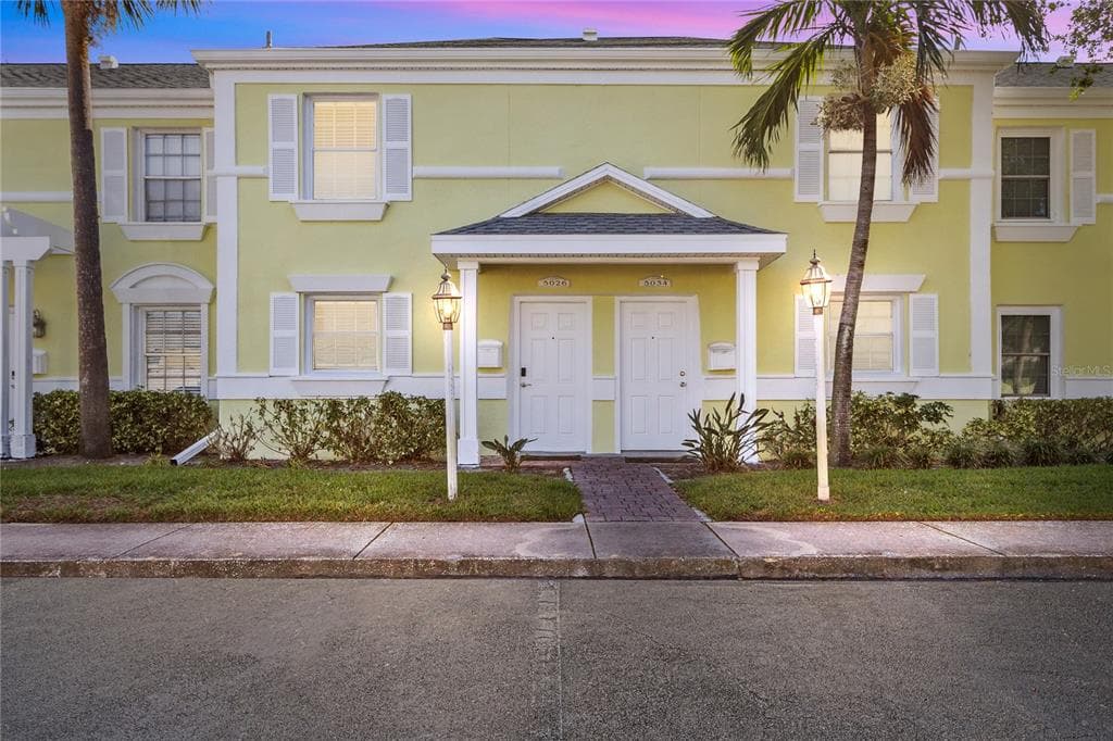 5026 COQUINA KEY DRIVE SE # 5026, ST PETERSBURG, FL 33705