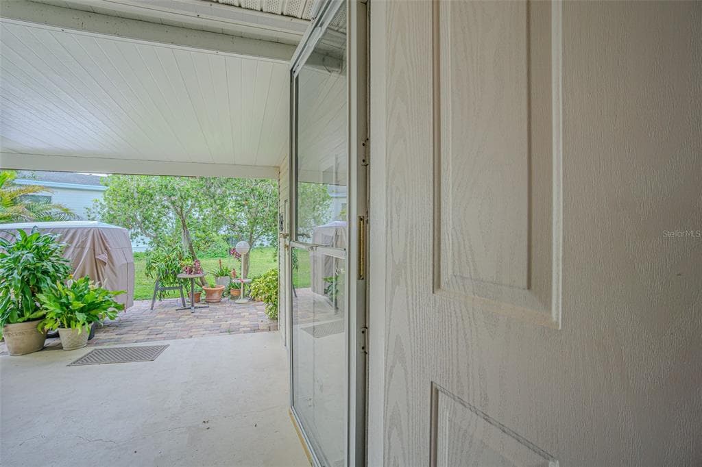 37654 NEUKOM AVENUE, ZEPHYRHILLS, FL 33541 — zdjęcie 2