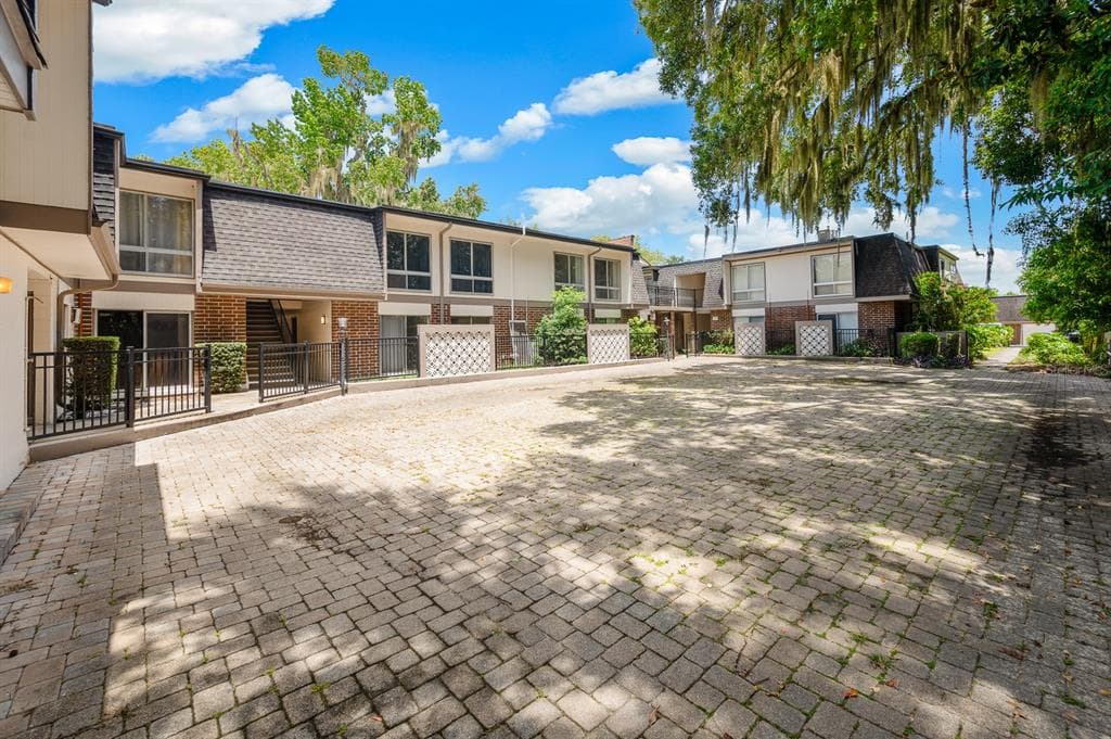 1700 SW 16TH COURT # L26, GAINESVILLE, FL 32608
