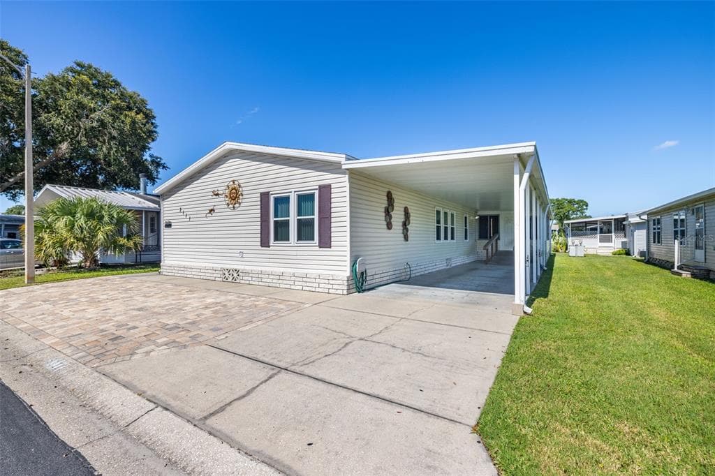 3111 SHORT LEAF STREET, WESLEY CHAPEL, FL 33543