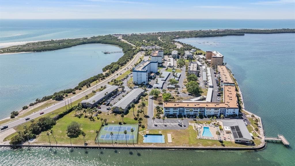 7 DUNOON PLACE # 304, DUNEDIN, FL 34698