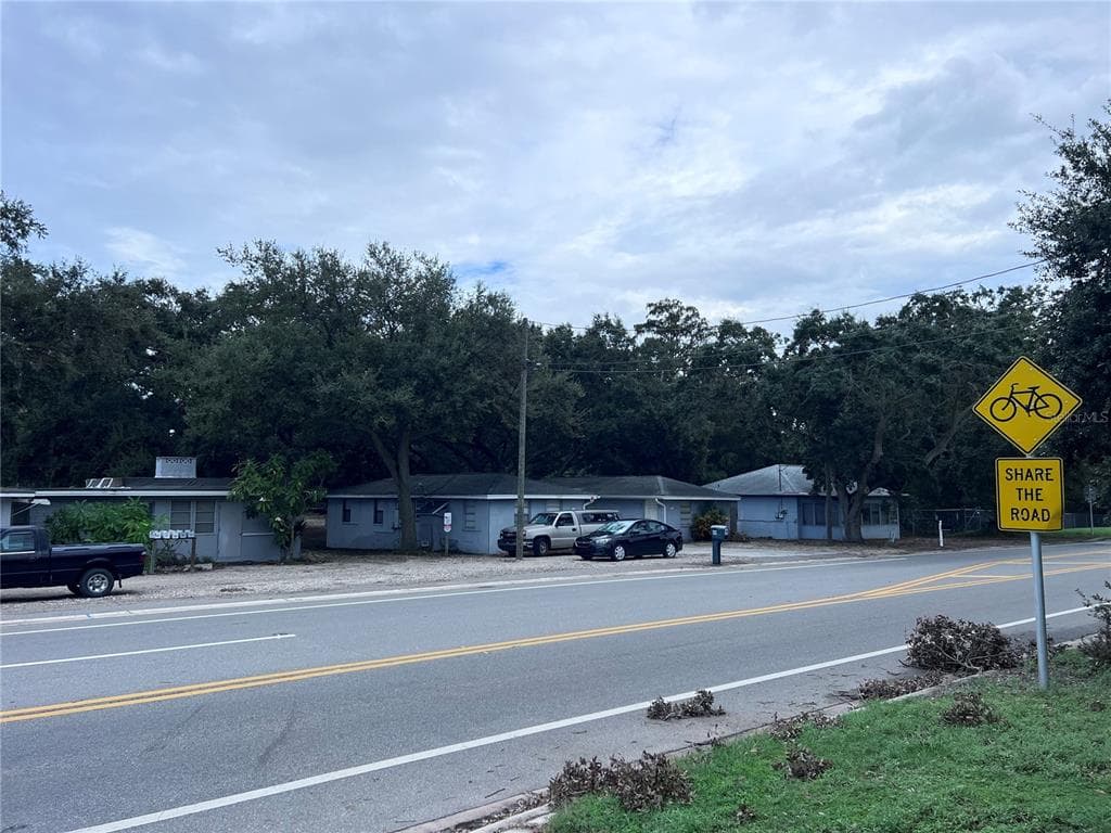 1302 SUNSET PT RD, CLEARWATER, FL 33755 — zdjęcie 2