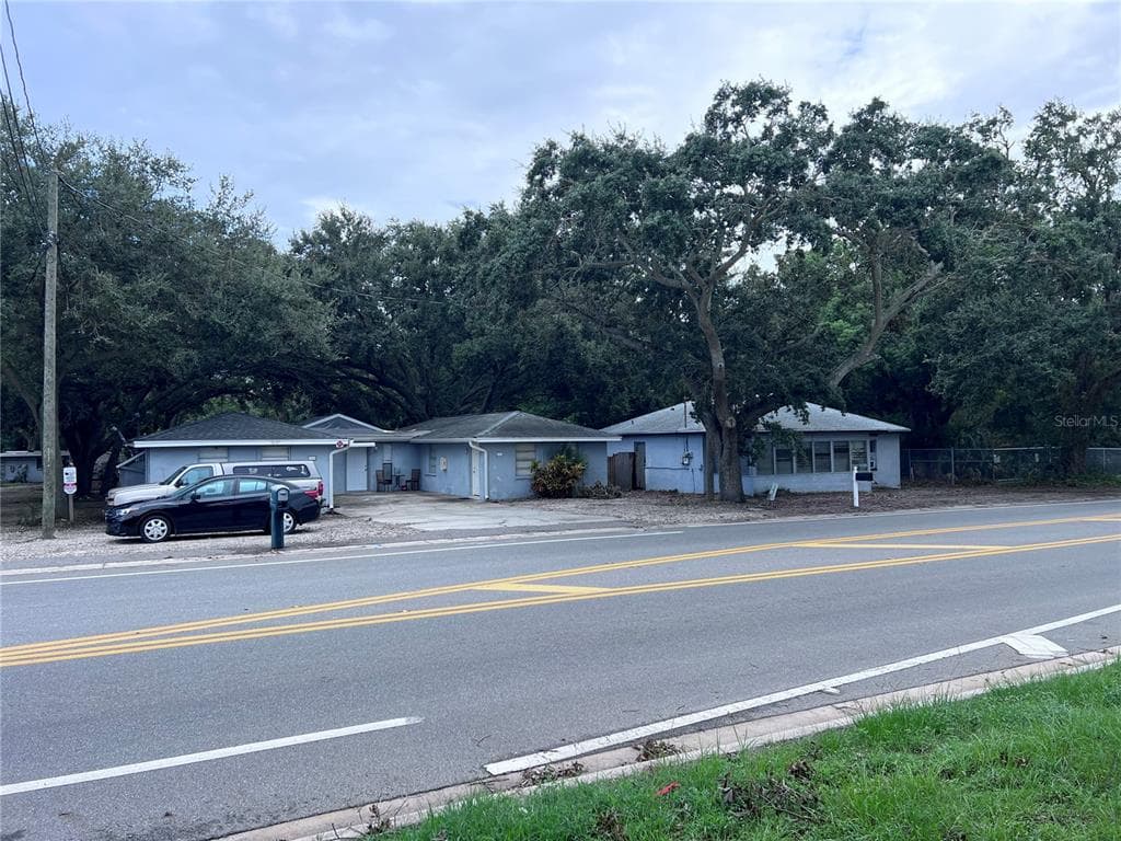 1302 SUNSET PT RD, CLEARWATER, FL 33755 — zdjęcie 3