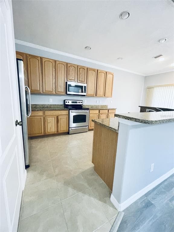 2827 SUNCOAST LAKES BOULEVARD, PUNTA GORDA, FL 33980 — zdjęcie 4