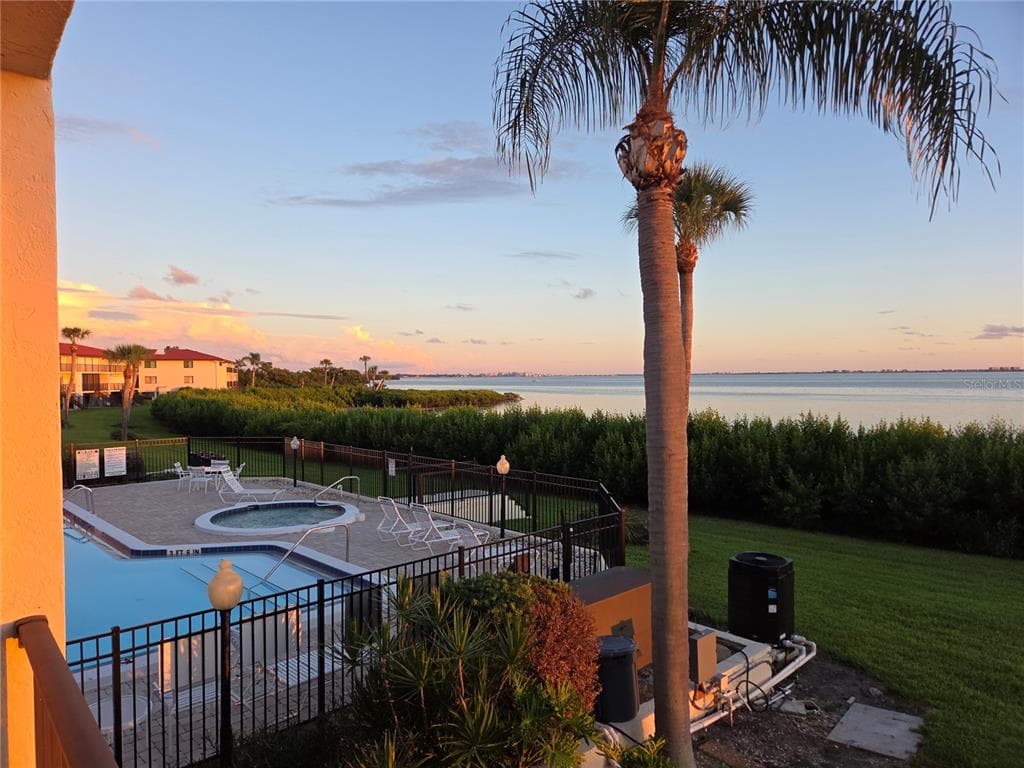 3440 WILD OAK BAY BOULEVARD # 127, BRADENTON, FL 34210