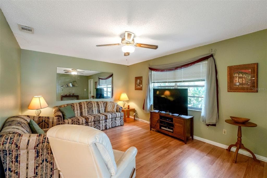 1814 FOXHUNT DRIVE # A, SUN CITY CENTER, FL 33573 — zdjęcie 5