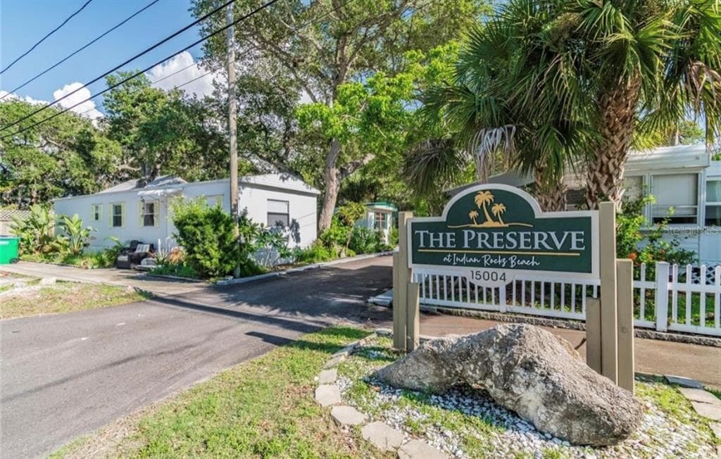 15004 113TH AVENUE, LARGO, FL 33774