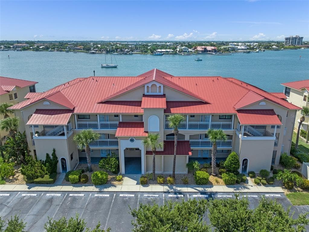 442 BOUCHELLE DRIVE # 203, NEW SMYRNA BEACH, FL 32169