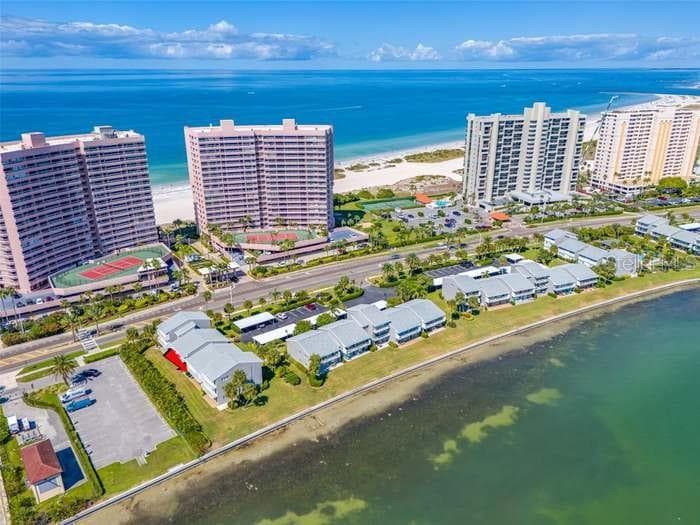 1351 GULF BOULEVARD # 118, CLEARWATER BEACH, FL 33767 — zdjęcie 2