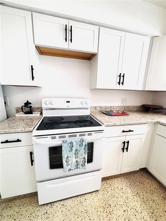 6125 BEACON POINT DRIVE, WEEKI WACHEE, FL 34607 — zdjęcie 5