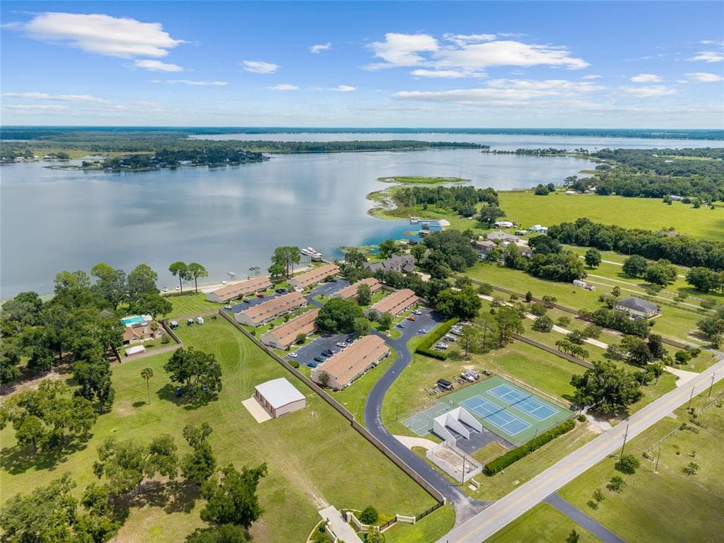 11001 SE SUNSET HARBOR ROAD # B13, SUMMERFIELD, FL 34491