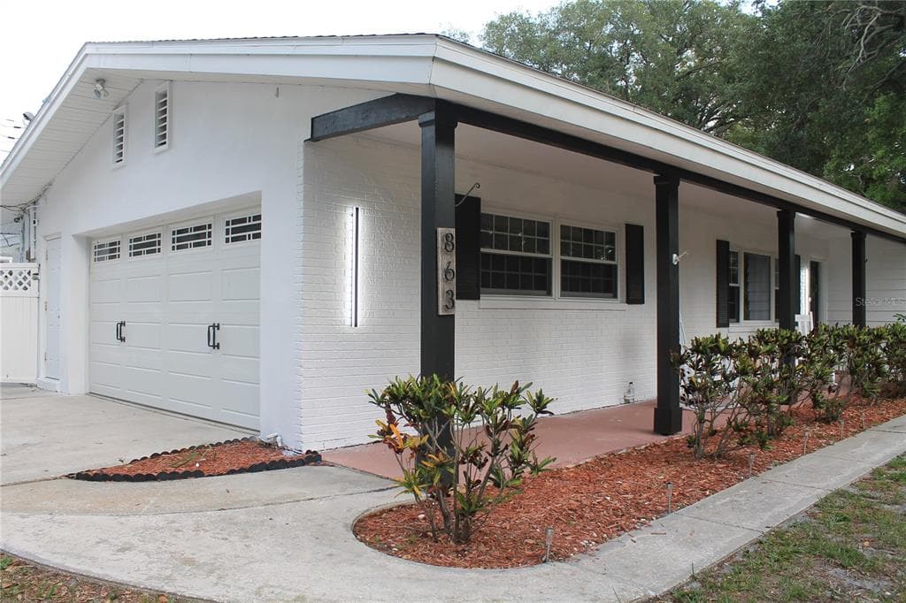 863 BAY BREEZE TERRACE, LARGO, FL 33770