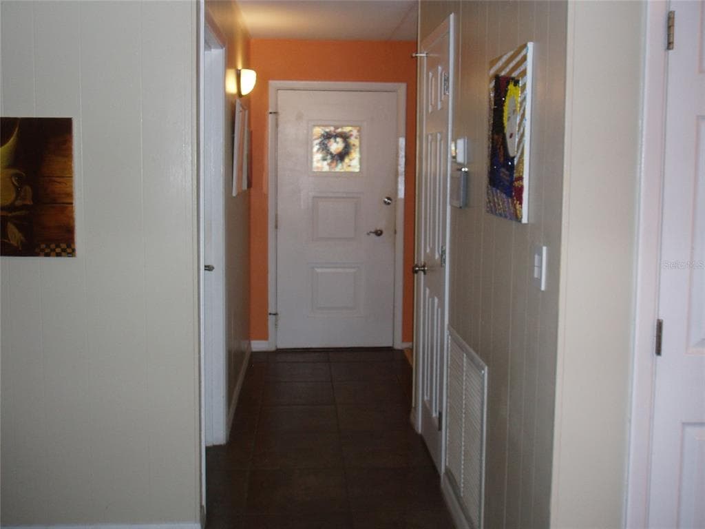 120 SW MONROE CIRCLE N, ST PETERSBURG, FL 33703 — zdjęcie 4