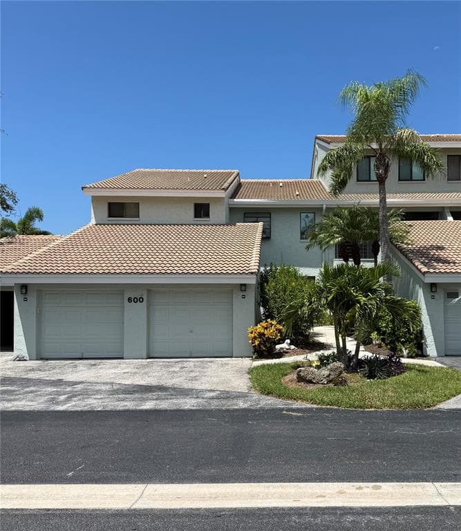600 CARRIAGE HOUSE LANE # 201, NOKOMIS, FL 34275