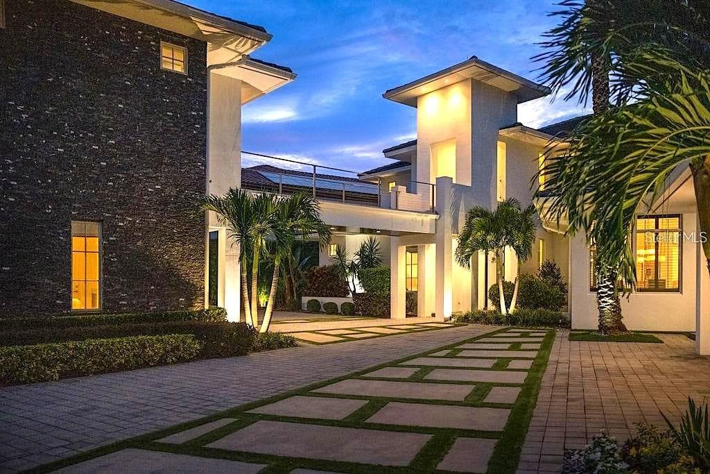 9721 CARILLON PARK DRIVE, WINDERMERE, FL 34786