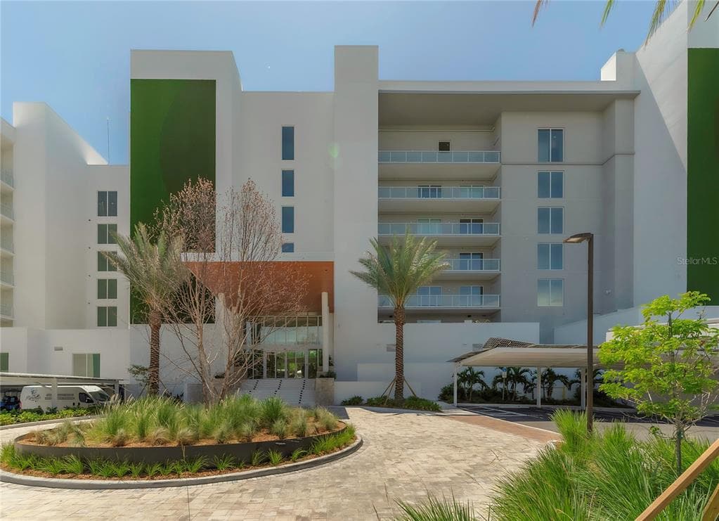 1020 SUNSET POINT ROAD # 302, CLEARWATER, FL 33755 — zdjęcie 4