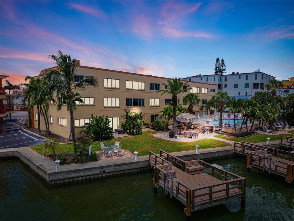 10265 GULF BOULEVARD # A-301, ST PETERSBURG, FL 33706 — zdjęcie 5