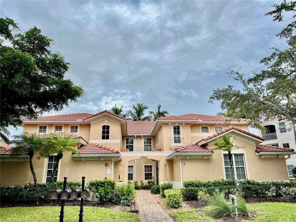 3304 SUNSET KEY CIRCLE # D, PUNTA GORDA, FL 33955