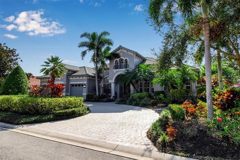 8116 LONE TREE GLEN, LAKEWOOD RANCH, FL 34202