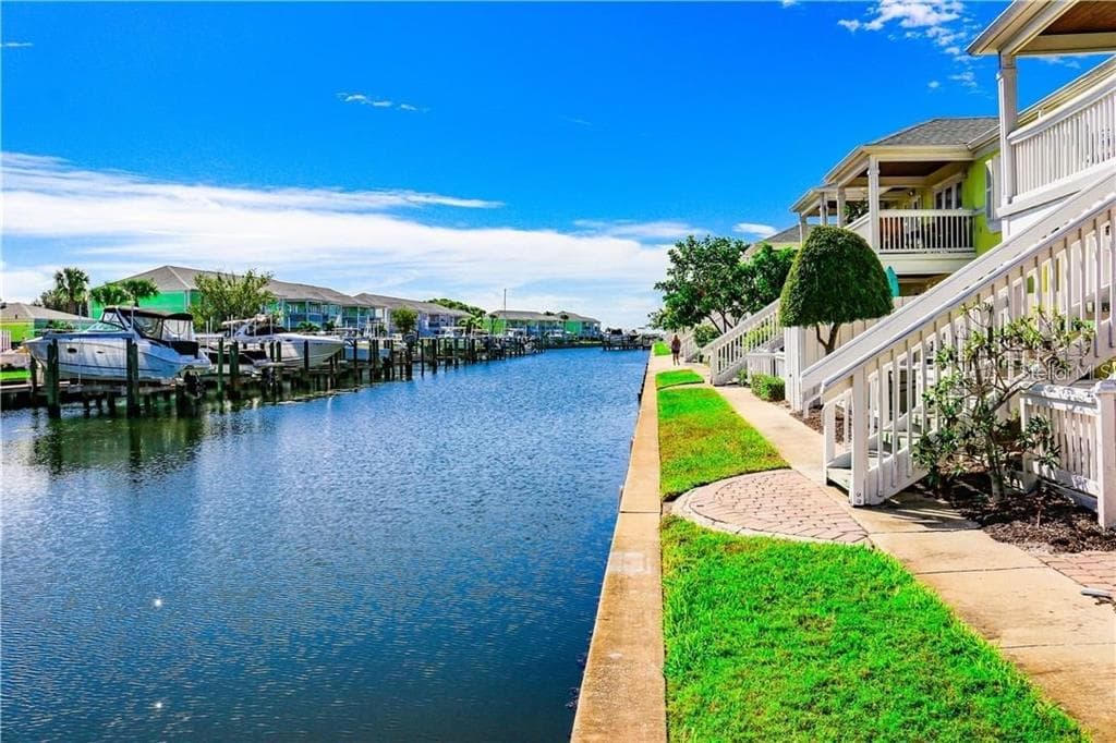 5020 BEACH DRIVE SE # D, ST PETERSBURG, FL 33705 — zdjęcie 2