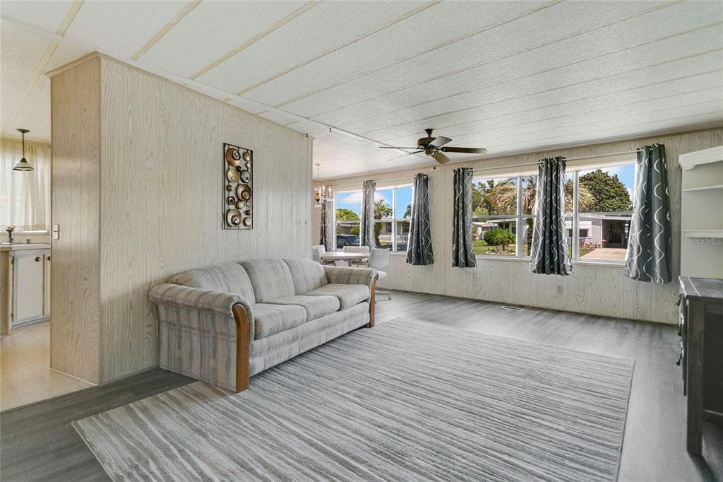 1207 APACHE CIRCLE, TAVARES, FL 32778 — zdjęcie 4