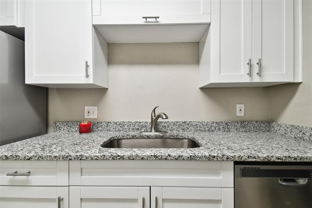 7504 PRESLEY PLACE # 115 C, TAMPA, FL 33617 — zdjęcie 4