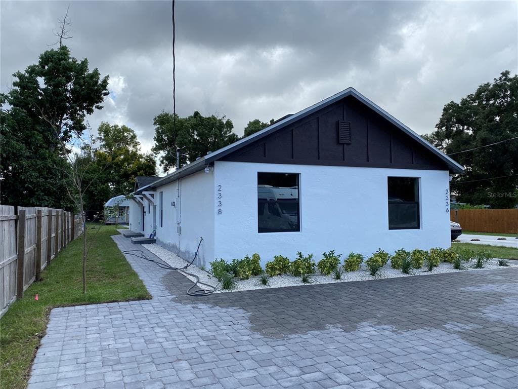 2336-2338 E JERSEY AVENUE, ORLANDO, FL 32806 — zdjęcie 2