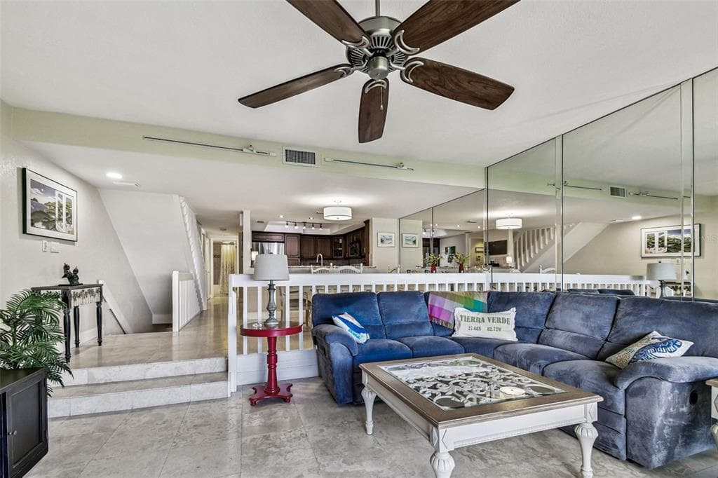 127 1ST STREET E # 103, TIERRA VERDE, FL 33715 — zdjęcie 4