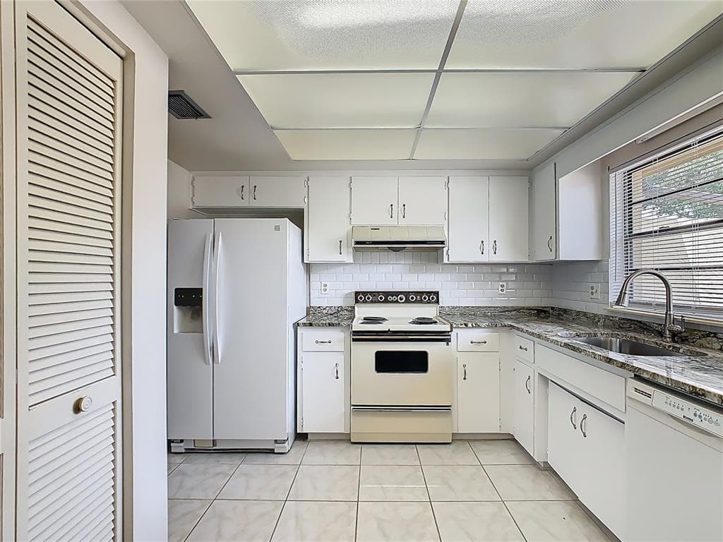 1012 MEDINAH DR SE, WINTER HAVEN, FL 33884 — zdjęcie 3