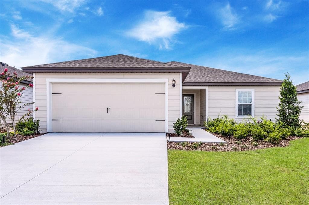 40 PRESIDENTIAL LANE, PALM COAST, FL 32164