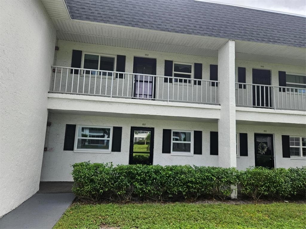 303 47TH AVENUE DR W # 352, BRADENTON, FL 34207